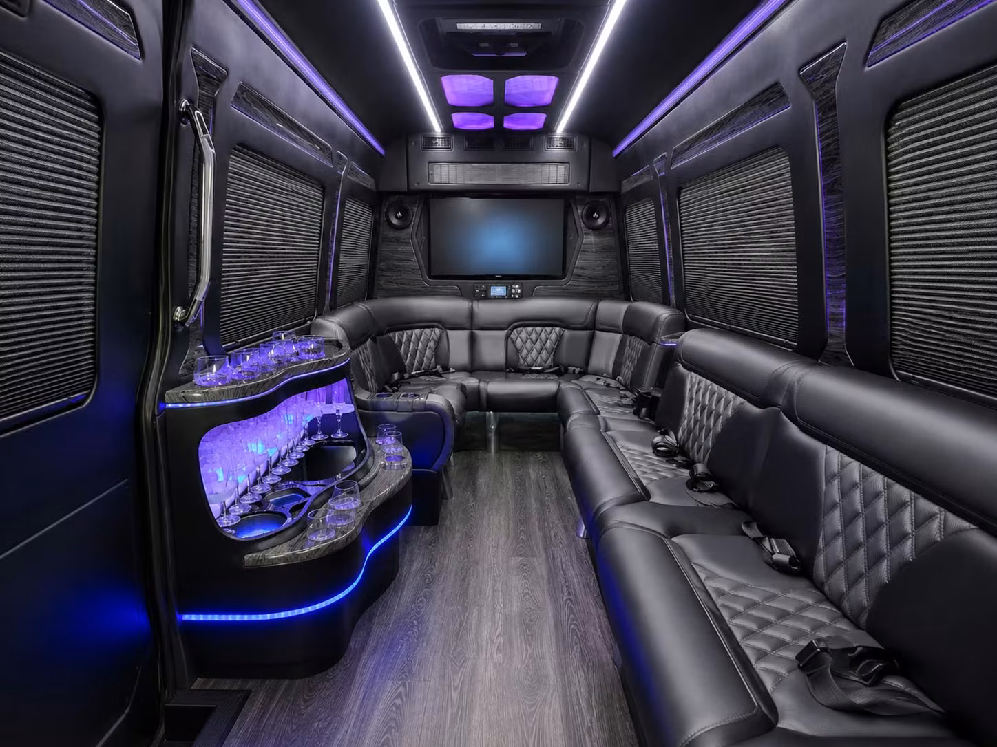 busrentalwestpalmbeach com makes long distance transportation from west palm beach easy for schools churches and corporate groups